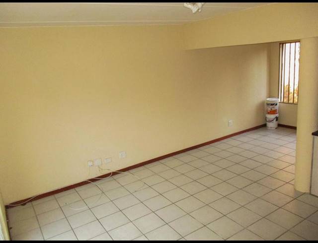 2 BEDROOM PROPERTY TO RENT IN DIE HOEWES